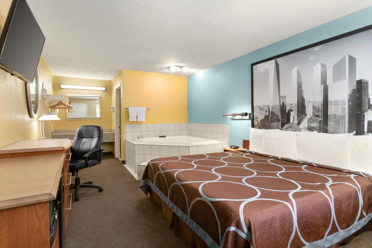Super 8 By Wyndham Findlay Hotel Exterior foto